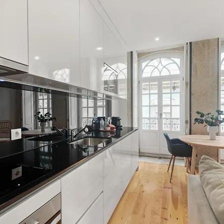 Almada Prime - Live In * Oporto