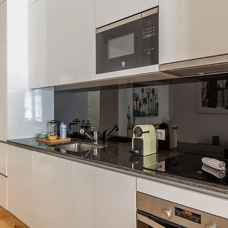 Almada Prime - Live In *