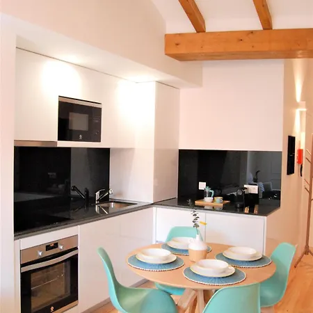 Almada Prime - Live In Apartamento *