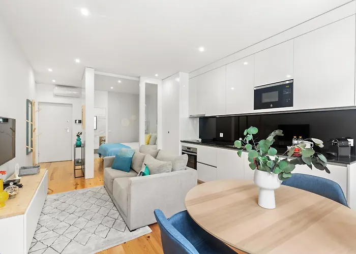 Almada Prime - Live In Apartman *