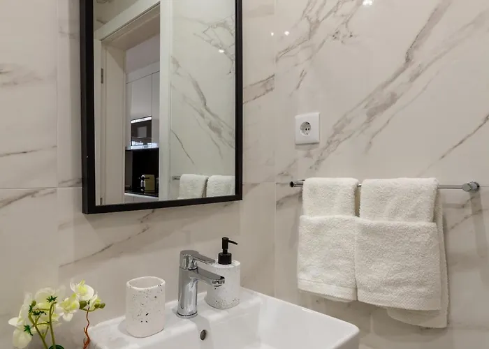 Almada Prime - Live In Apartman