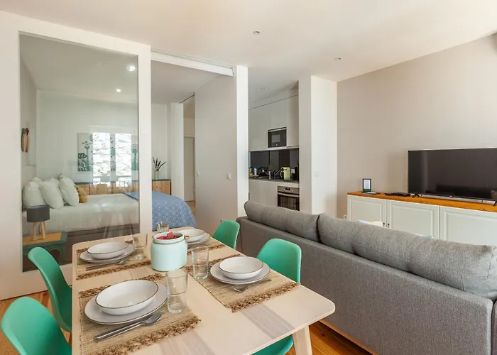 Almada Prime - Live In Apartment *